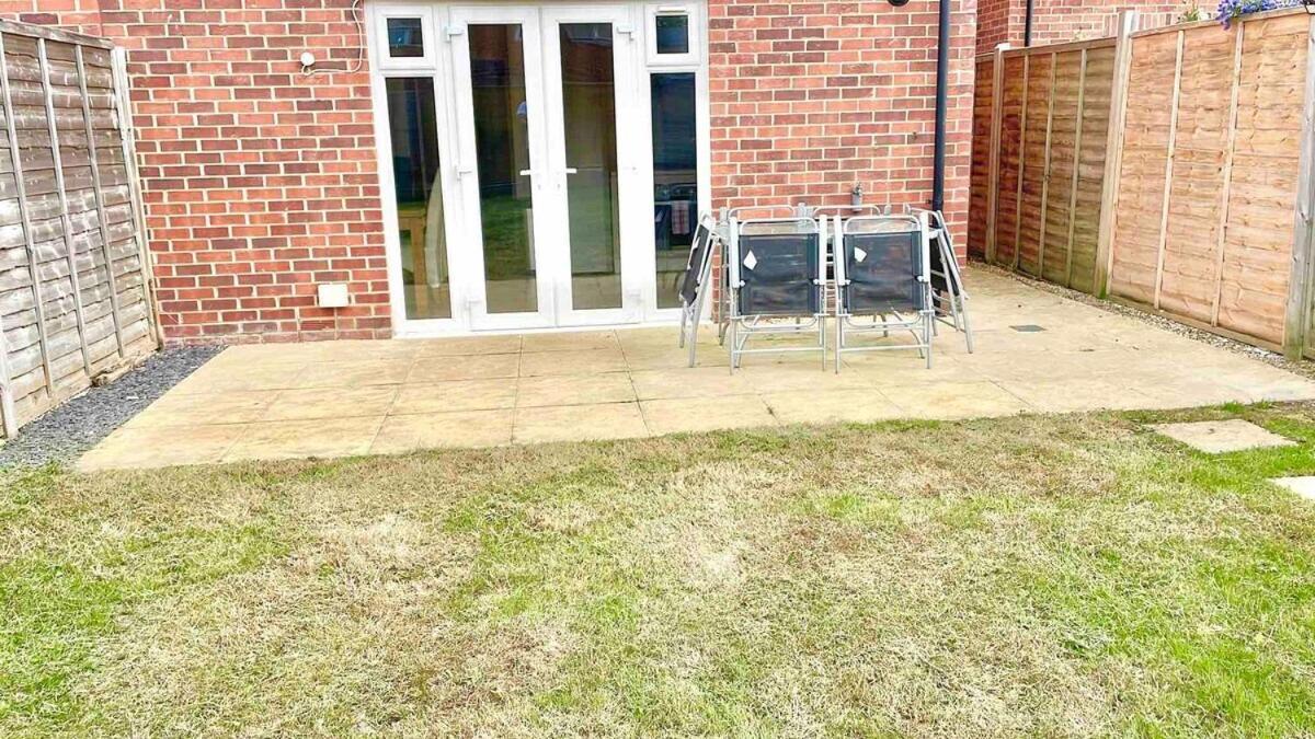 Great Home In Lovely Area With Parking, Sleeps 6 Folkestone Kültér fotó