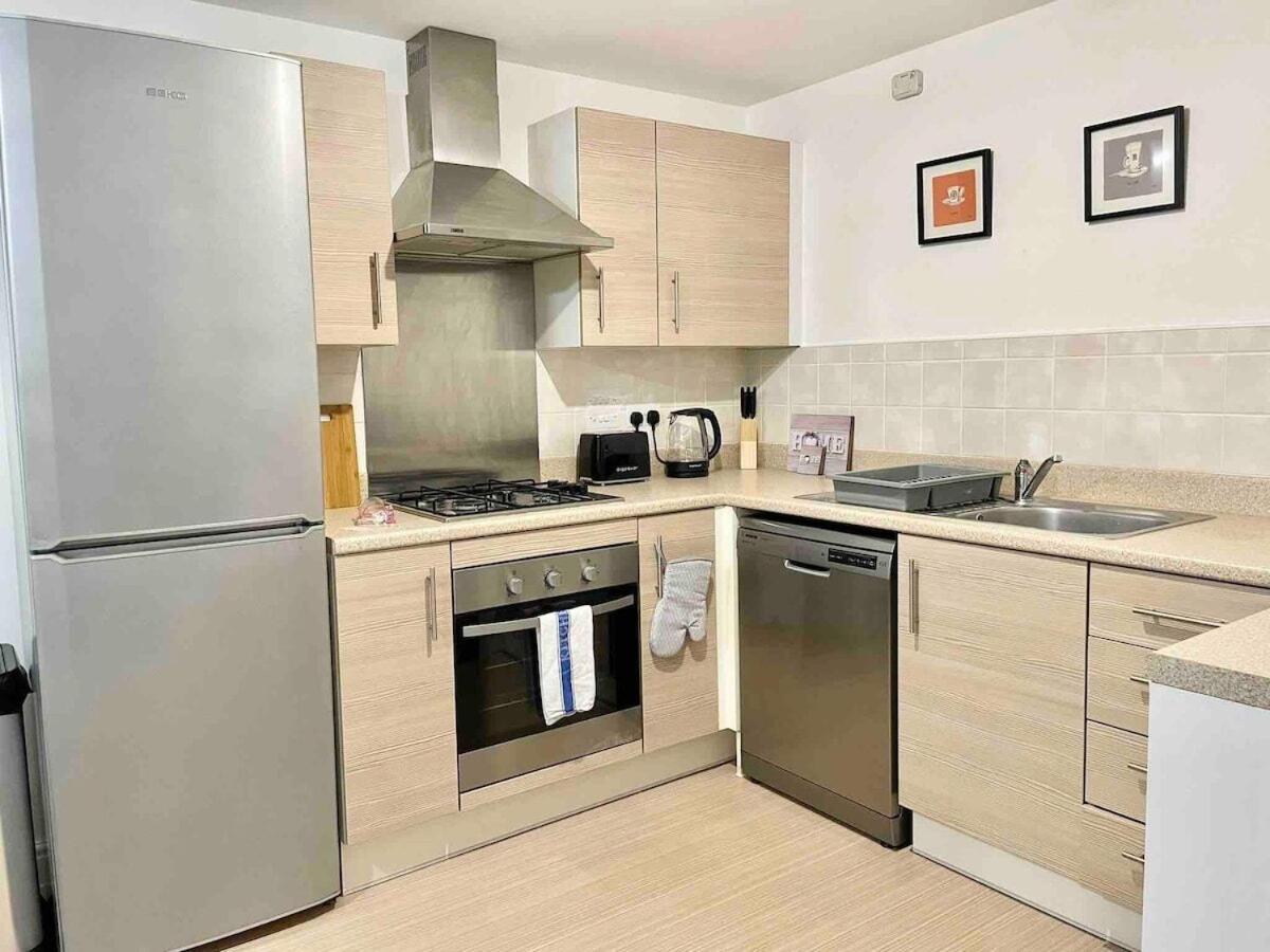 Great Home In Lovely Area With Parking, Sleeps 6 Folkestone Kültér fotó